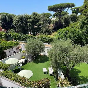 Giulia , Fregenae Italia
